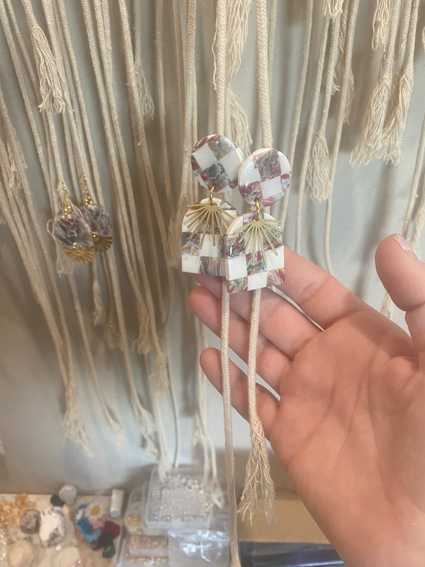 White Checker Sunburst Earrongd